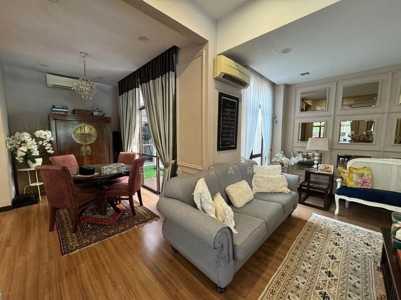 2-storey Terraced House for Sale in Bukit Jelutong (Shah Alam) - Reena Sarif - Living Room - PropertyGuru.com.my