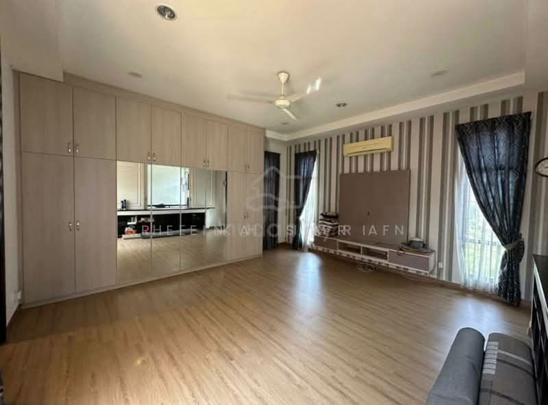 2-storey Terraced House for Sale in Bukit Jelutong (Shah Alam) - Reena Sarif - Living Room - PropertyGuru.com.my