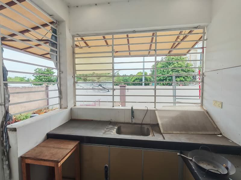 Bungalow for Sale in Alor Gajah (Melaka) - CHIN FN - Kitchen - PropertyGuru.com.my