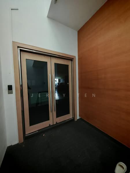 Kedai / Pejabat untuk Disewa di Taman Sutera Utama (Skudai) - Jercy Ten - Entrance - PropertyGuru.com.my