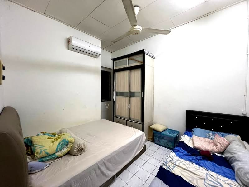 Rumah Teres 1 Tingkat untuk Dijual di Taman Megah Ria (Masai) - Calvin Lee - PropertyGuru.com.my
