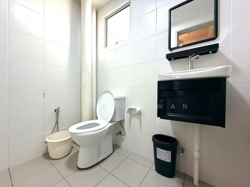 Pangsapuri untuk Dijual di De Cendana - Ashraf Azwan - Bathroom - PropertyGuru.com.my