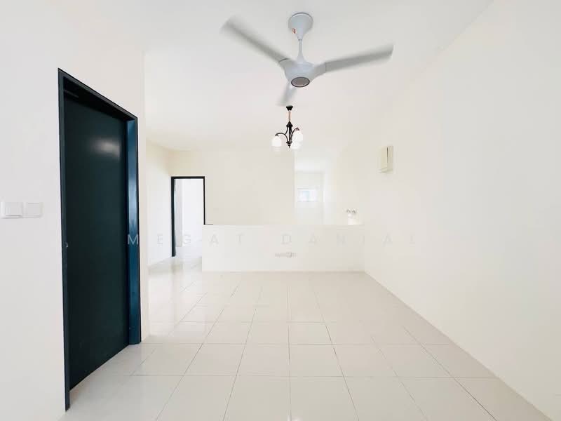 Townhouse for Sale in Cybersouth (Dengkil) - Megat Danial - Living Room - PropertyGuru.com.my