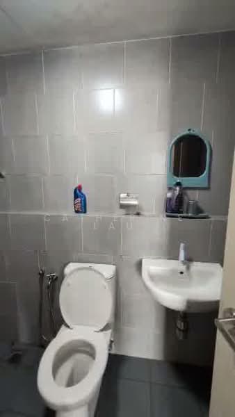 Servis Apartment untuk Disewa di Flexis @ One South - Catherine Lau - Bathroom - PropertyGuru.com.my