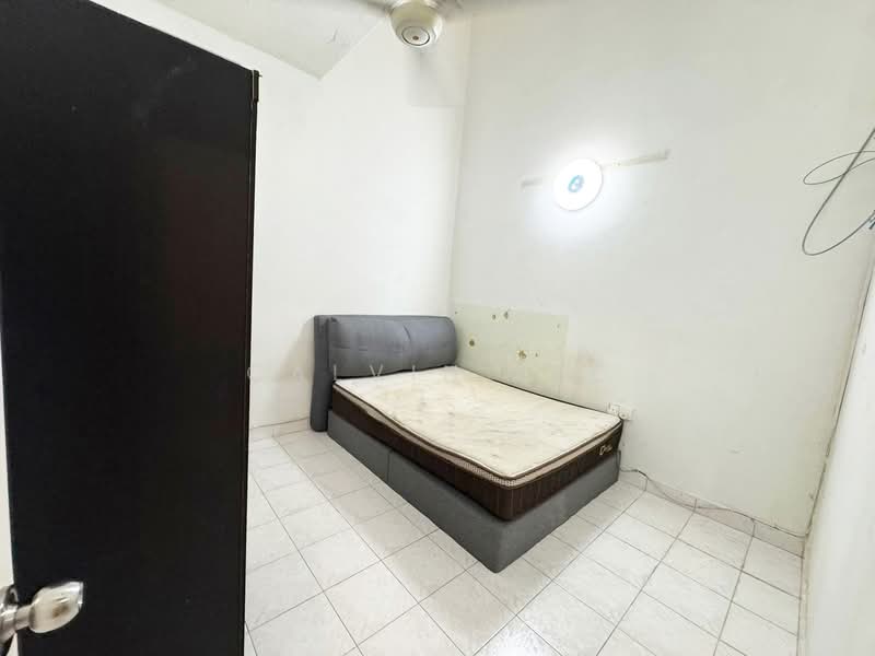 1.5-storey Terraced House for Sale in Taman Pelangi Indah (Ulu Tiram) - Calvin Lee - PropertyGuru.com.my