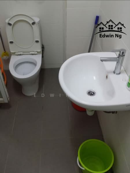 Kondominium untuk Dijual di Shineville Park - Edwin Ng - Bathroom - PropertyGuru.com.my