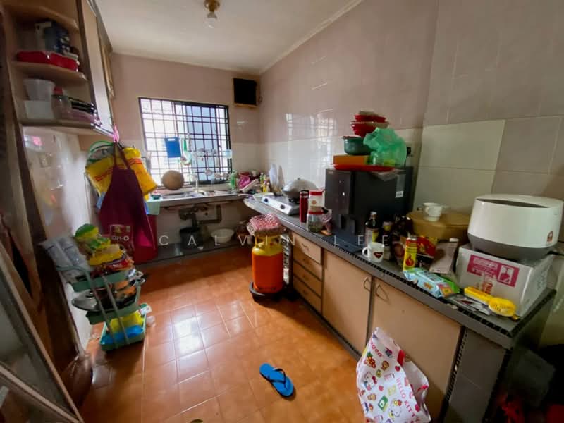 Rumah Teres 1 Tingkat untuk Dijual di Taman Johor Jaya (Johor Bahru) - Calvin Lee - Kitchen - PropertyGuru.com.my