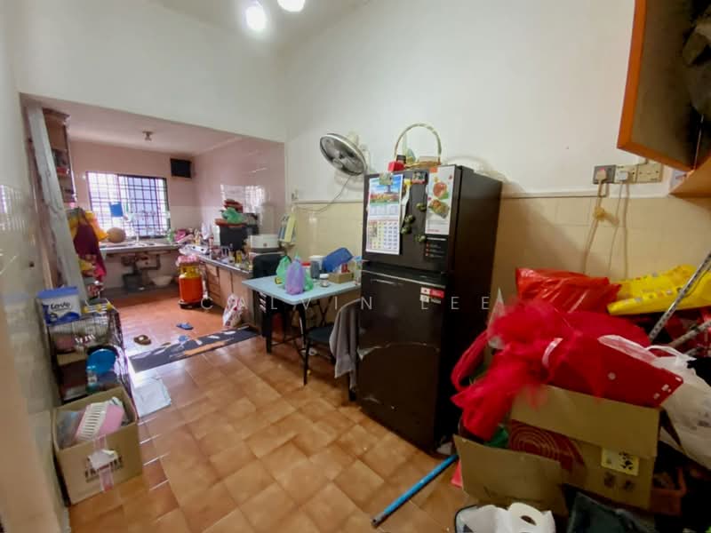 Rumah Teres 1 Tingkat untuk Dijual di Taman Johor Jaya (Johor Bahru) - Calvin Lee - Kitchen - PropertyGuru.com.my