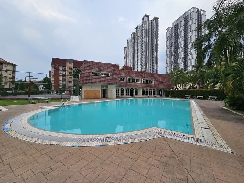 Condominium for Sale at Teratai Mewah Condominium - Jeffrey Ooi - Pool - PropertyGuru.com.my