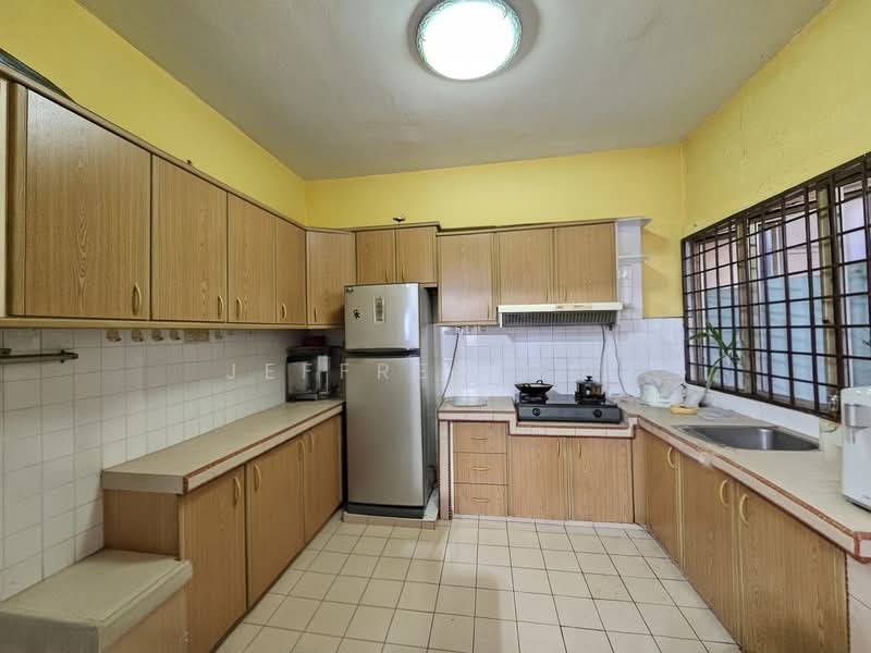 Condominium for Sale at Teratai Mewah Condominium - Jeffrey Ooi - Kitchen - PropertyGuru.com.my