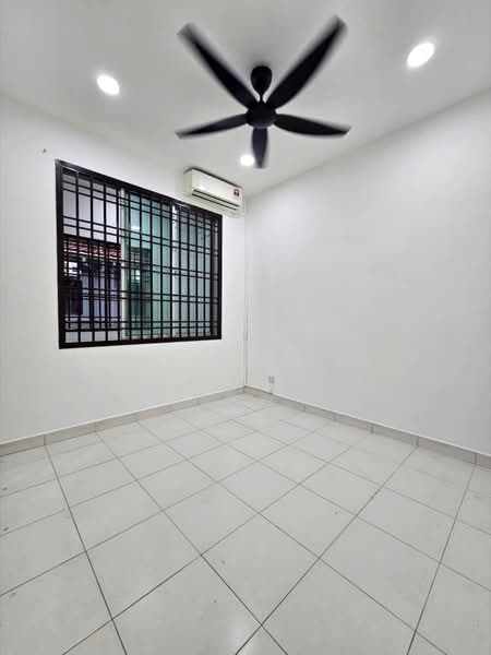 1.5-storey Terraced House for Sale in Taman Impian Emas (Skudai) - Calvin Lee - Interior - PropertyGuru.com.my