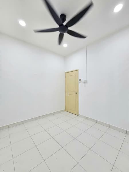 1.5-storey Terraced House for Sale in Taman Impian Emas (Skudai) - Calvin Lee - Interior - PropertyGuru.com.my