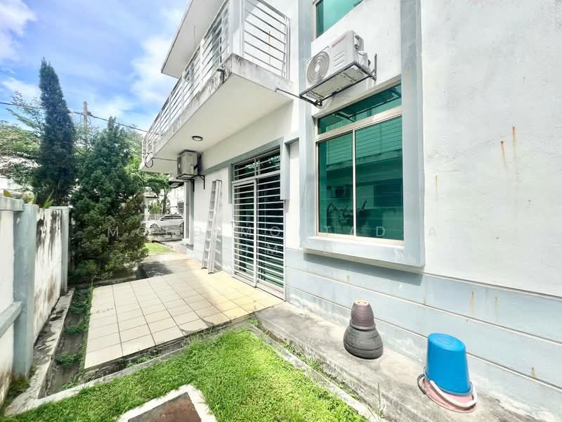 Cluster House for Sale in Bandar Saujana Putra (Tanjong Duabelas) - Mohd Mortadza Ahmad - Exterior - PropertyGuru.com.my