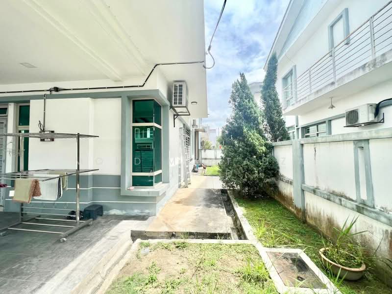 Cluster House for Sale in Bandar Saujana Putra (Tanjong Duabelas) - Mohd Mortadza Ahmad - Exterior - PropertyGuru.com.my