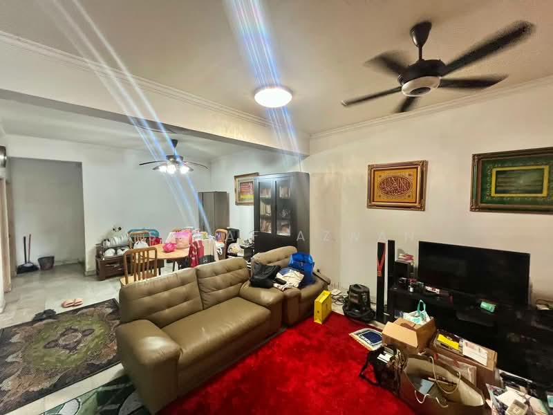 2-storey Terraced House for Sale in Bandar Sri Damansara (Selangor) - Ashraf Azwan - Living Room - PropertyGuru.com.my