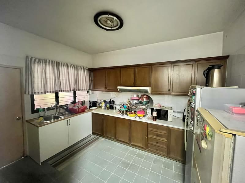 2-storey Terraced House for Sale in Bandar Sri Damansara (Selangor) - Ashraf Azwan - Kitchen - PropertyGuru.com.my