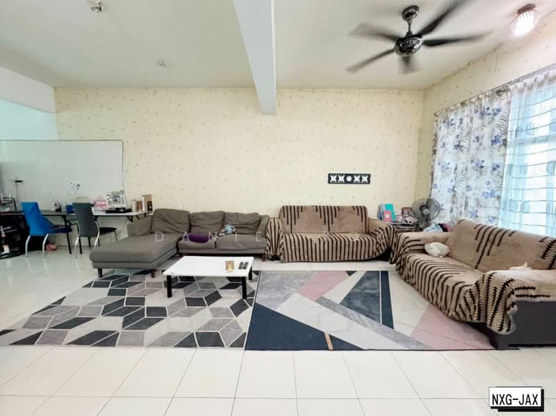 Rumah Teres 2 Tingkat untuk Dijual di Bandar Bukit Raja (Klang) - Daniel Kok - Living Room - PropertyGuru.com.my