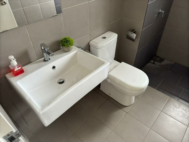 Servis Apartment untuk Disewa di Sunway Gandaria - Taty Nordin - Bathroom - PropertyGuru.com.my