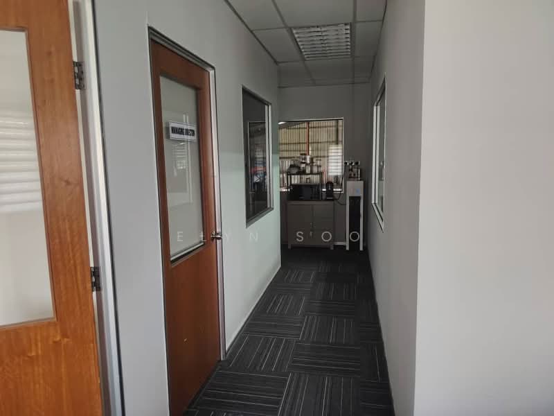 Kilang untuk Disewa di Seksyen 23 (Shah Alam) - Elyn Soo - Corridor - PropertyGuru.com.my