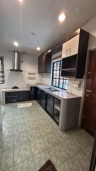 1.5-storey Terraced House for Sale in Taman Pelangi Indah (Ulu Tiram) - Derrick Chuah - Kitchen - PropertyGuru.com.my