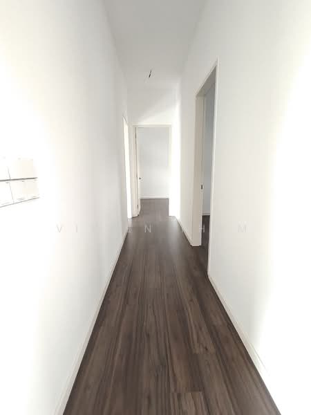 Semi-Detached House for Sale in Telok Panglima Garang (Selangor) - Vivien Thum - Corridor - PropertyGuru.com.my