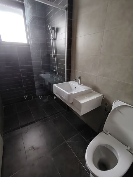 Semi-Detached House for Sale in Telok Panglima Garang (Selangor) - Vivien Thum - Bathroom - PropertyGuru.com.my