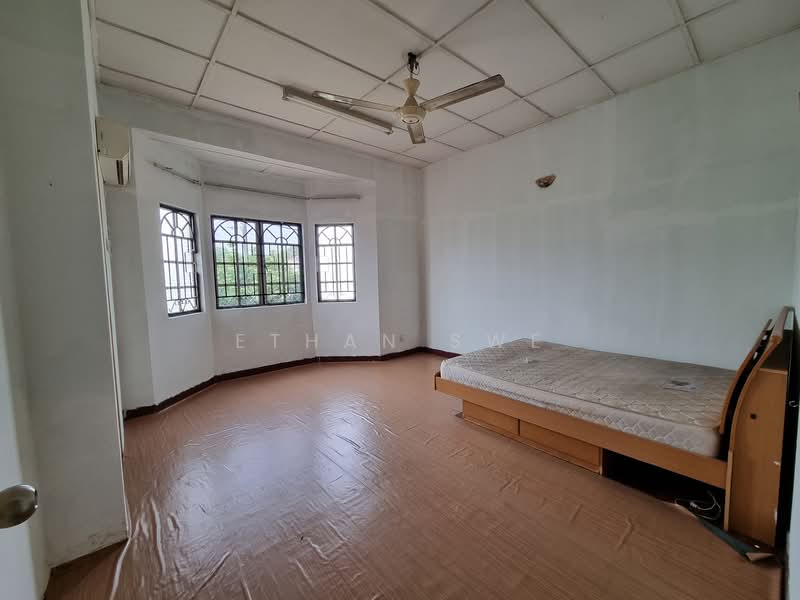 Rumah Teres 2 Tingkat untuk Dijual di Kota Damansara (Selangor) - Ethan Swe - Bedroom - PropertyGuru.com.my