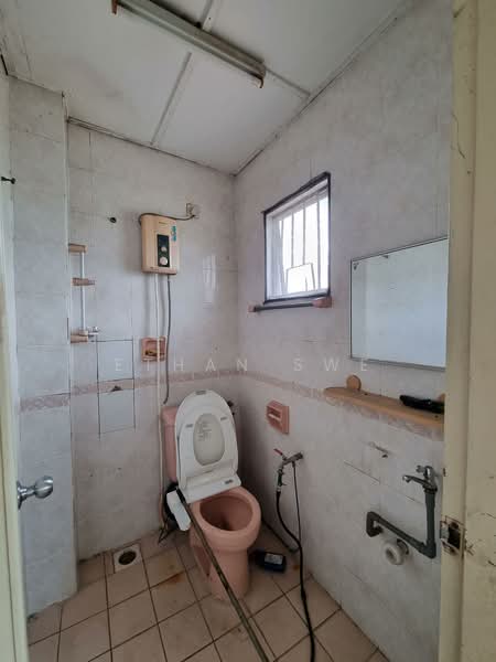 Rumah Teres 2 Tingkat untuk Dijual di Kota Damansara (Selangor) - Ethan Swe - Bathroom - PropertyGuru.com.my