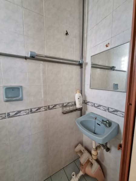 Rumah Teres 2 Tingkat untuk Dijual di Kota Damansara (Selangor) - Ethan Swe - Bathroom - PropertyGuru.com.my