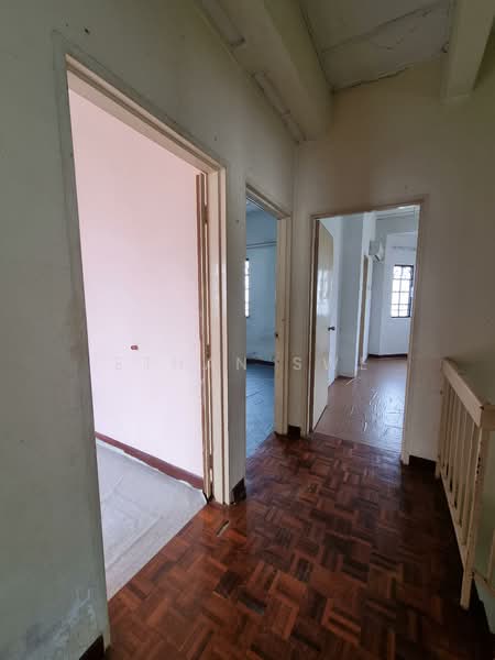 Rumah Teres 2 Tingkat untuk Dijual di Kota Damansara (Selangor) - Ethan Swe - Corridor - PropertyGuru.com.my