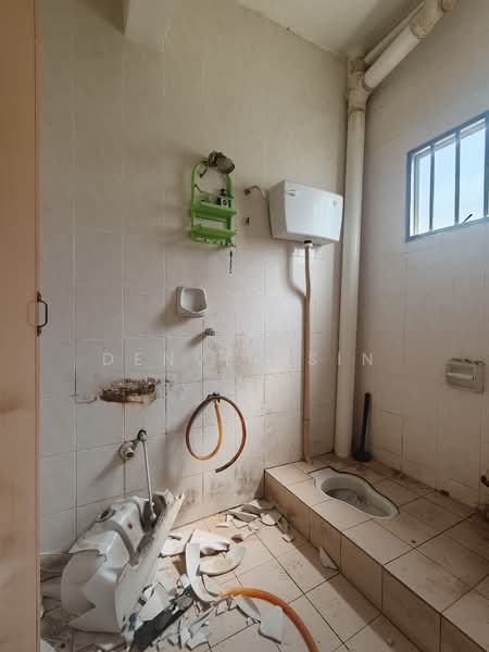 2-storey Terraced House for Sale in Bandar Mahkota Cheras (Cheras) - Denver Sin - Bathroom - PropertyGuru.com.my