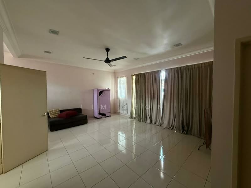 2.5-storey Terraced House for Sale in Bandar Bukit Tinggi (Klang) - Lim Jeon - PropertyGuru.com.my