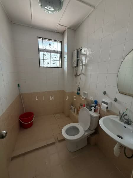2.5-storey Terraced House for Sale in Bandar Bukit Tinggi (Klang) - Lim Jeon - PropertyGuru.com.my