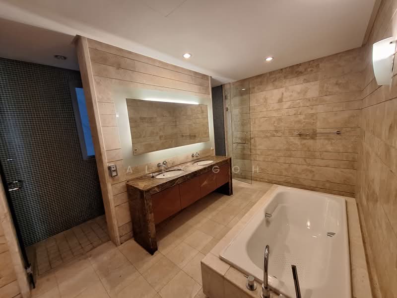 Kondominium untuk Dijual di Dua Residency - Alex Goh - Bathroom - PropertyGuru.com.my