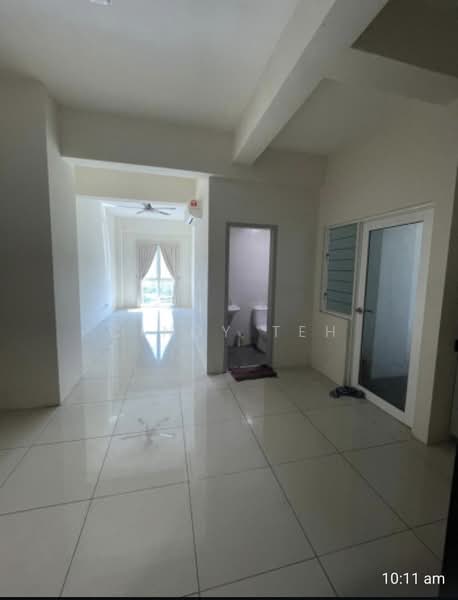 Servis Apartment untuk Disewa di Straits Garden Residence - Cindy Teh - Living Room - PropertyGuru.com.my