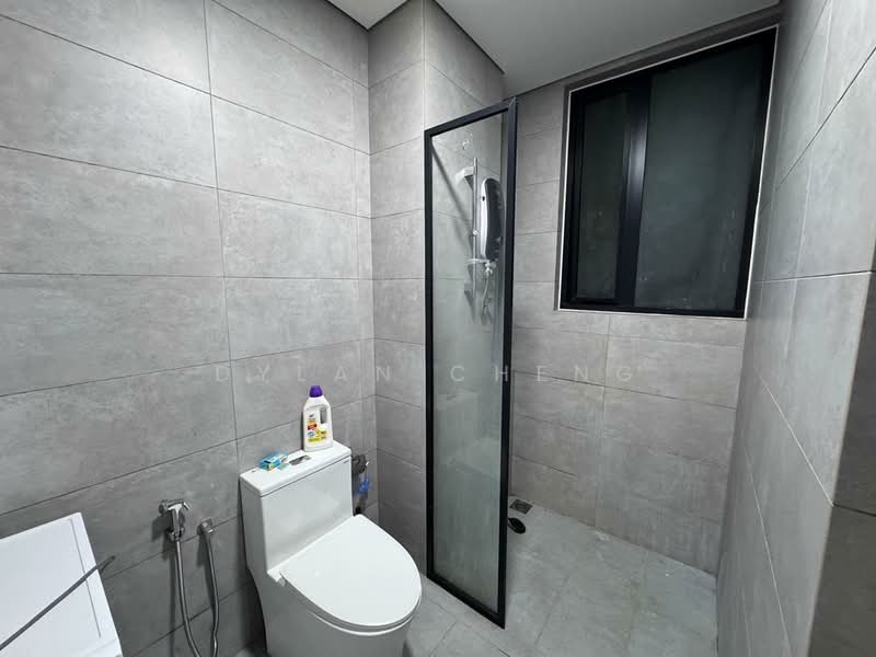 Servis Apartment untuk Disewa di Cubic Botanical - Dylan Cheng - Bathroom - PropertyGuru.com.my