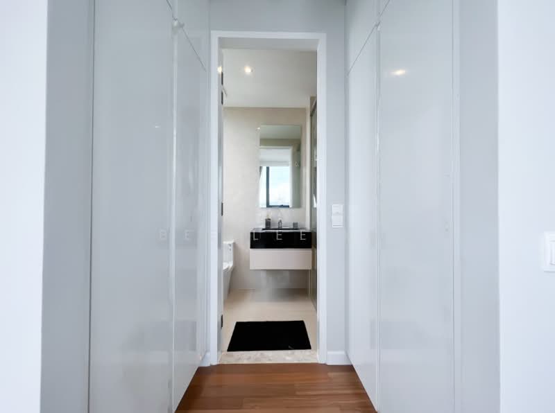 Service Residence for Sale at Pavilion Ceylon Hill - Bee Lee Ku - Walk in wardrobe - PropertyGuru.com.my