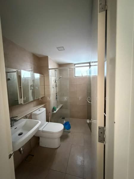 Kondominium untuk Disewa di The WaterEdge (Pinggiran Air) - MekMek Fong - Bathroom - PropertyGuru.com.my
