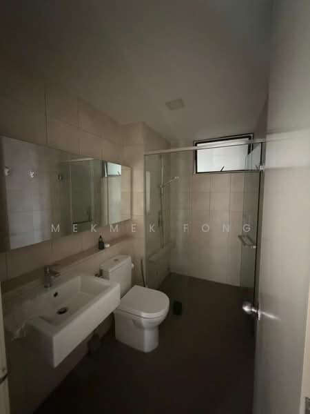 Kondominium untuk Disewa di The WaterEdge (Pinggiran Air) - MekMek Fong - Bathroom - PropertyGuru.com.my