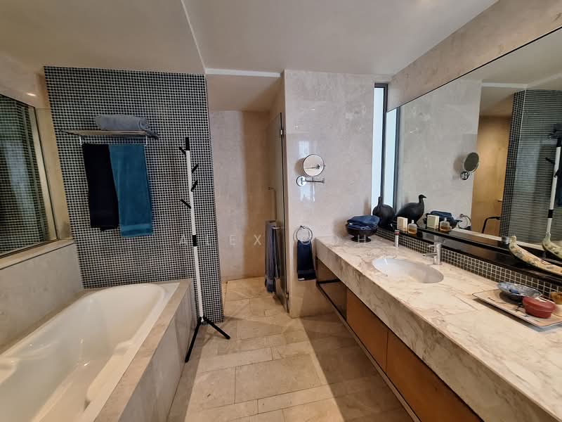 Condominium for Sale at 2 Hampshire - Alex Goh - Bathroom - PropertyGuru.com.my