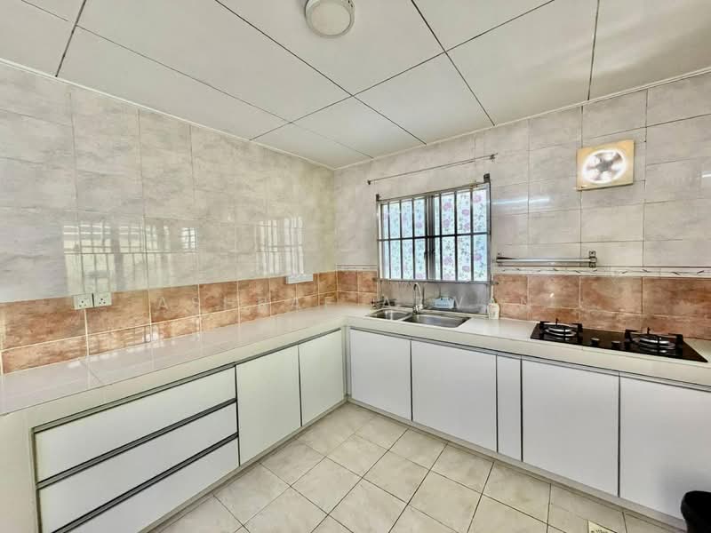 Rumah Teres 2 Tingkat untuk Dijual di Subang (Selangor) - Ashraf Azwan - Kitchen - PropertyGuru.com.my