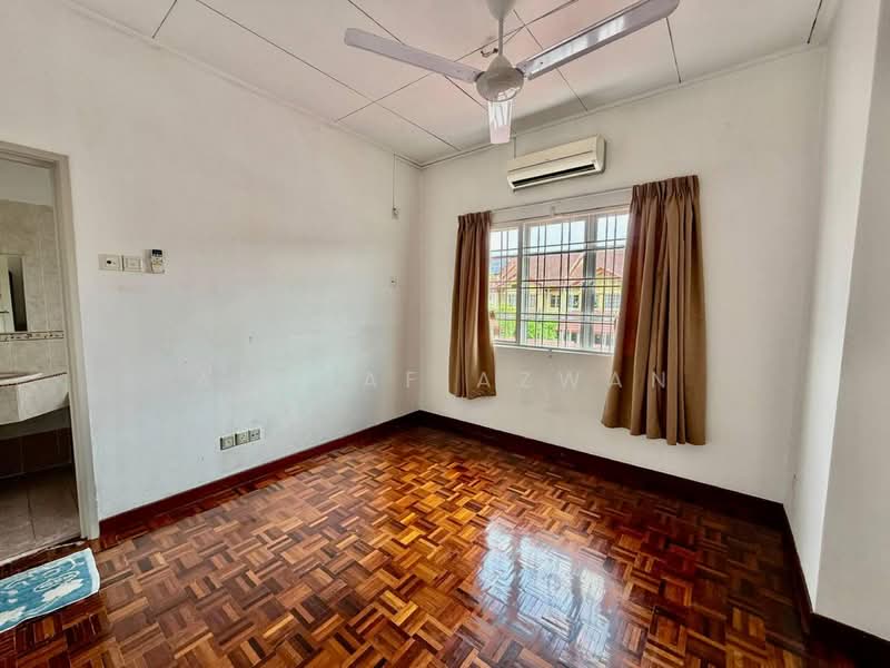 Rumah Teres 2 Tingkat untuk Dijual di Subang (Selangor) - Ashraf Azwan - Bedroom - PropertyGuru.com.my