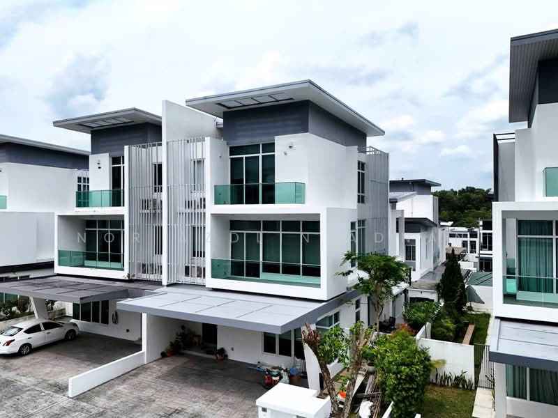 Semi-Detached House for Sale in Cyberjaya (Selangor) - Nor Azdlin Adnan - Exterior - PropertyGuru.com.my