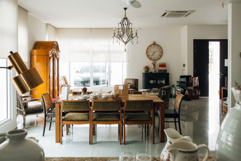 Semi-Detached House for Sale in Cyberjaya (Selangor) - Nor Azdlin Adnan - Dining Room - PropertyGuru.com.my