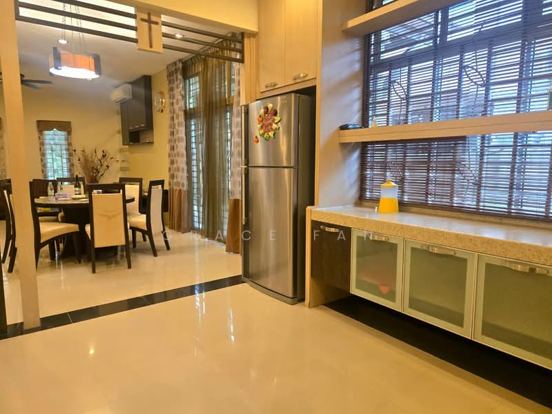 Rumah Berkembar untuk Disewa di Taman Majupadu (Kluang) - Grace Fan - Dining Room - PropertyGuru.com.my