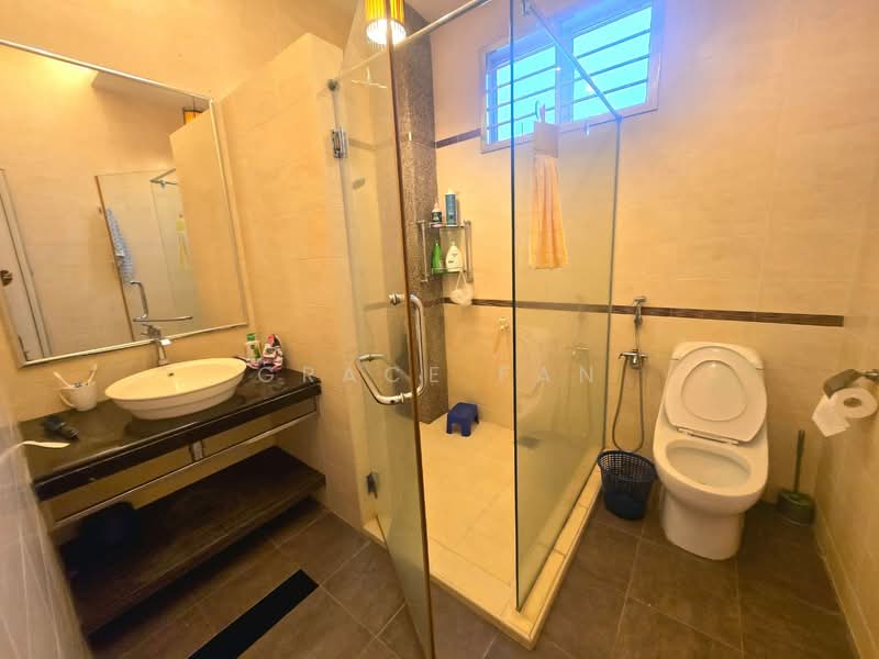 Rumah Berkembar untuk Disewa di Taman Majupadu (Kluang) - Grace Fan - Bathroom - PropertyGuru.com.my