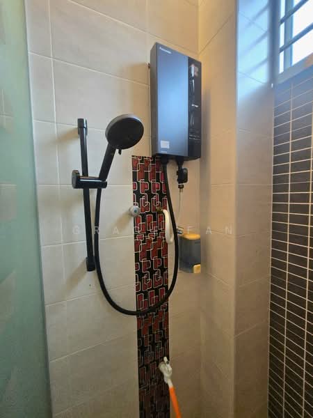 Rumah Berkembar untuk Disewa di Taman Majupadu (Kluang) - Grace Fan - Bathroom - PropertyGuru.com.my