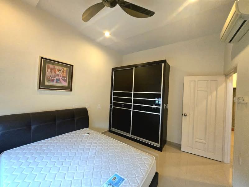 Rumah Berkembar untuk Disewa di Taman Majupadu (Kluang) - Grace Fan - Bedroom - PropertyGuru.com.my