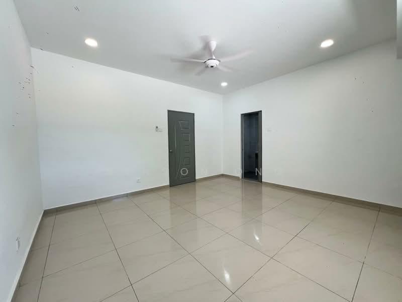 2-storey Terraced House for Sale in Taman Bukit Kempas (Tampoi) - Benson Ong - Interior - PropertyGuru.com.my