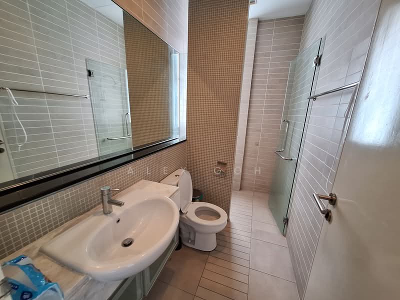 Condominium for Sale at 2 Hampshire - Alex Goh - Bathroom - PropertyGuru.com.my